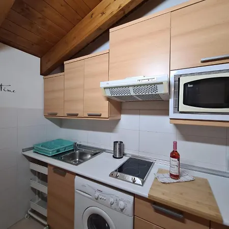 Apartamento Dos Torres Numenor - ático Abuhardillado De Madera Zaragoza