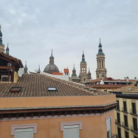 Apartamento Dos Torres Numenor - ático Abuhardillado De Madera Zaragoza