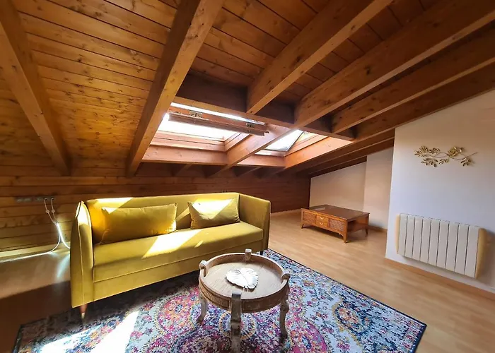 Dos Torres Numenor Atico Abuhardillado Daire