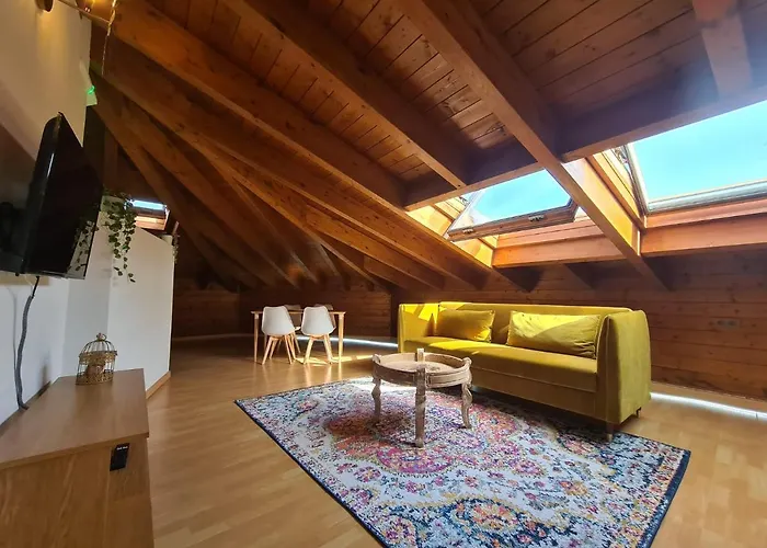 Dos Torres Numenor Atico Abuhardillado Сарагоса