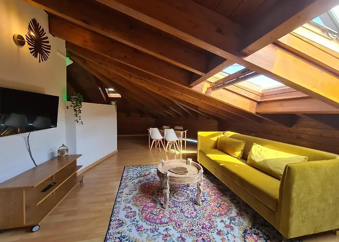 Dos Torres Numenor Atico Abuhardillado Zaragoza